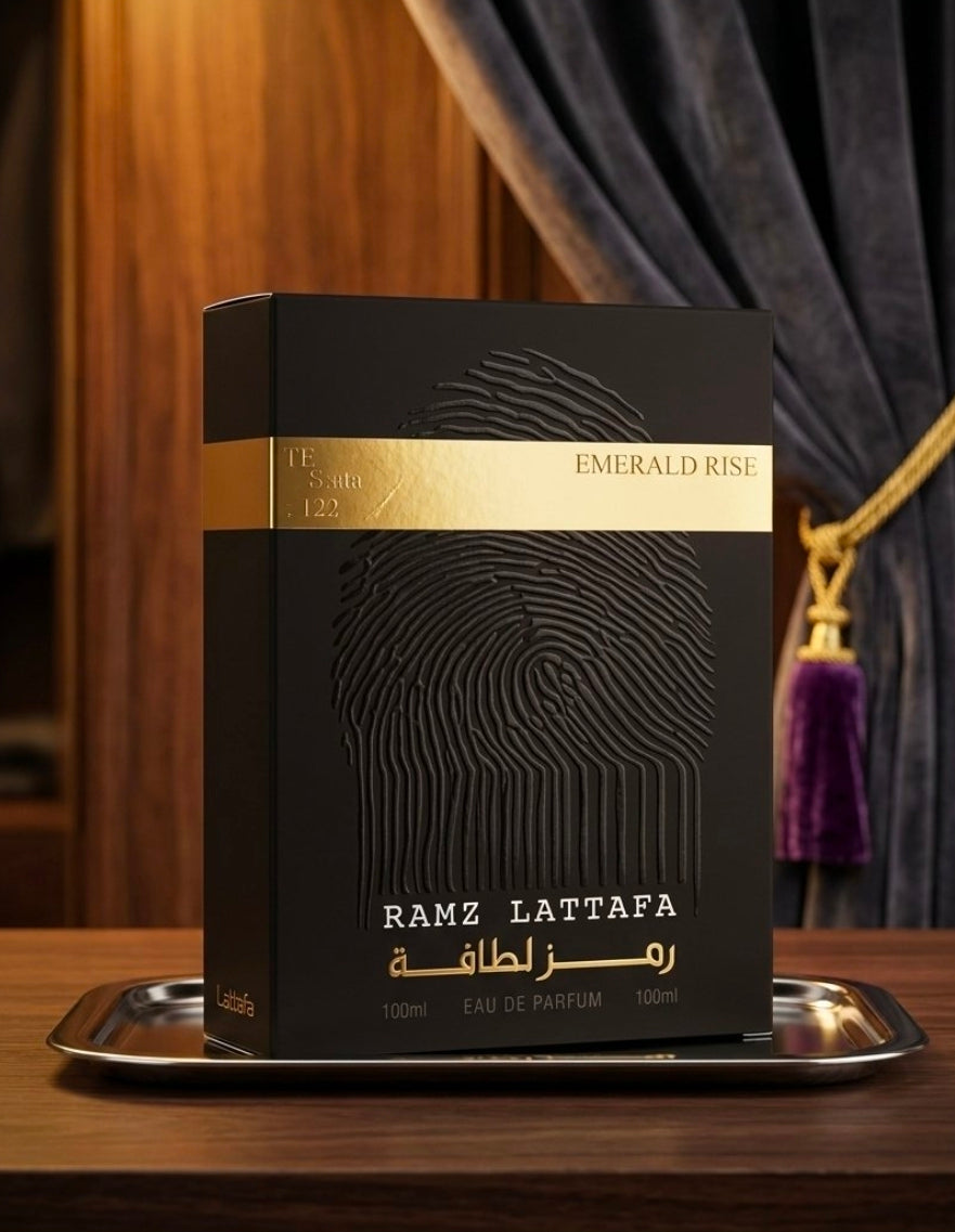 Ramz Lattafa Gold es una fragancia elegante, lujosa y profundamente envolvente. Diseñada tanto para hombres como para mujeres, esta joya de la perfumería oriental combina la opulencia de las frutas exóticas con la calidez del sándalo y la vainilla.🖤✨️