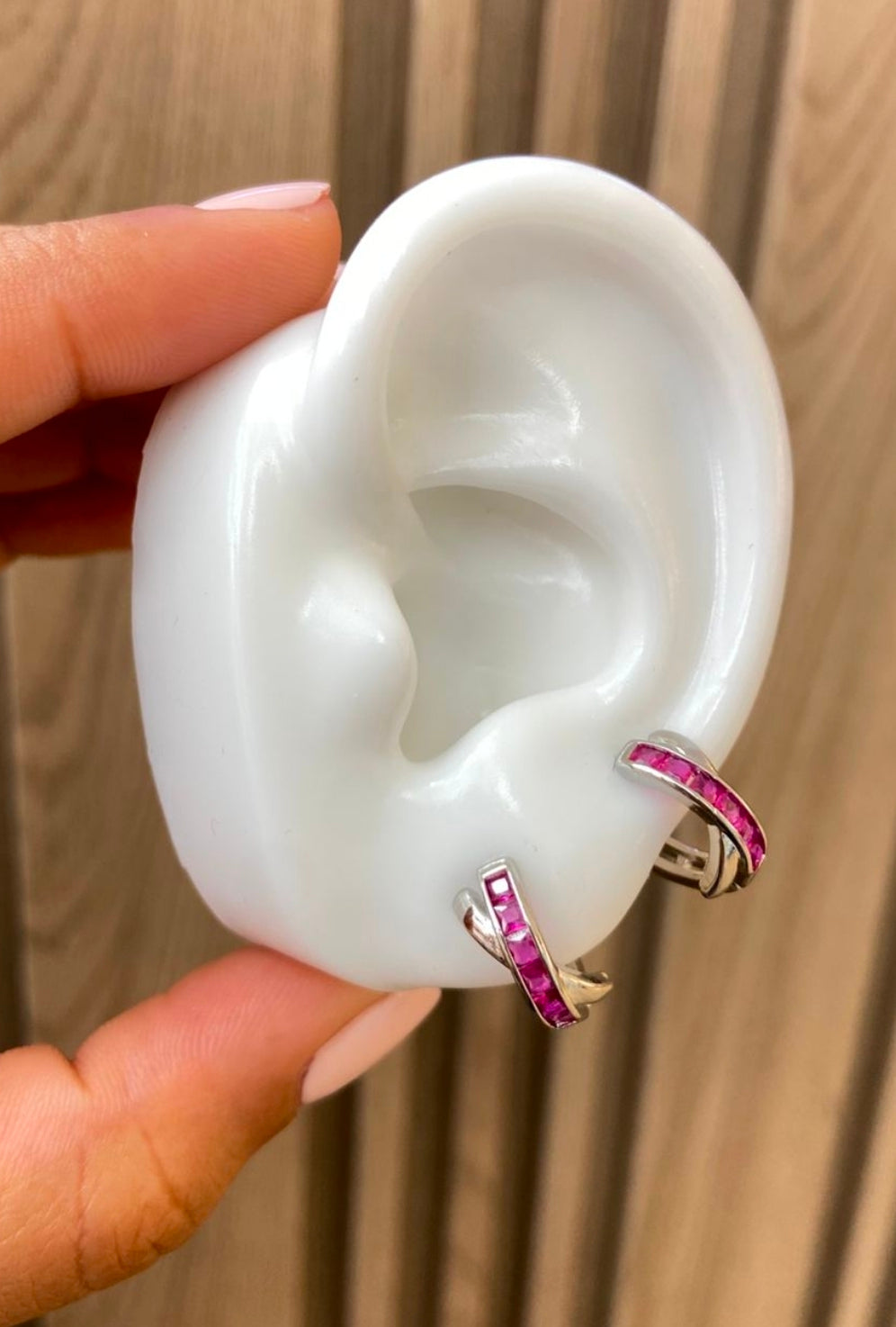 Argollas platiadas variadas muy bonitas $95 pesos cada unas debe escribir para decir cual vas a comprar.