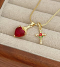 Elegante cadena con corazon y Cruz, ideal para regalo.