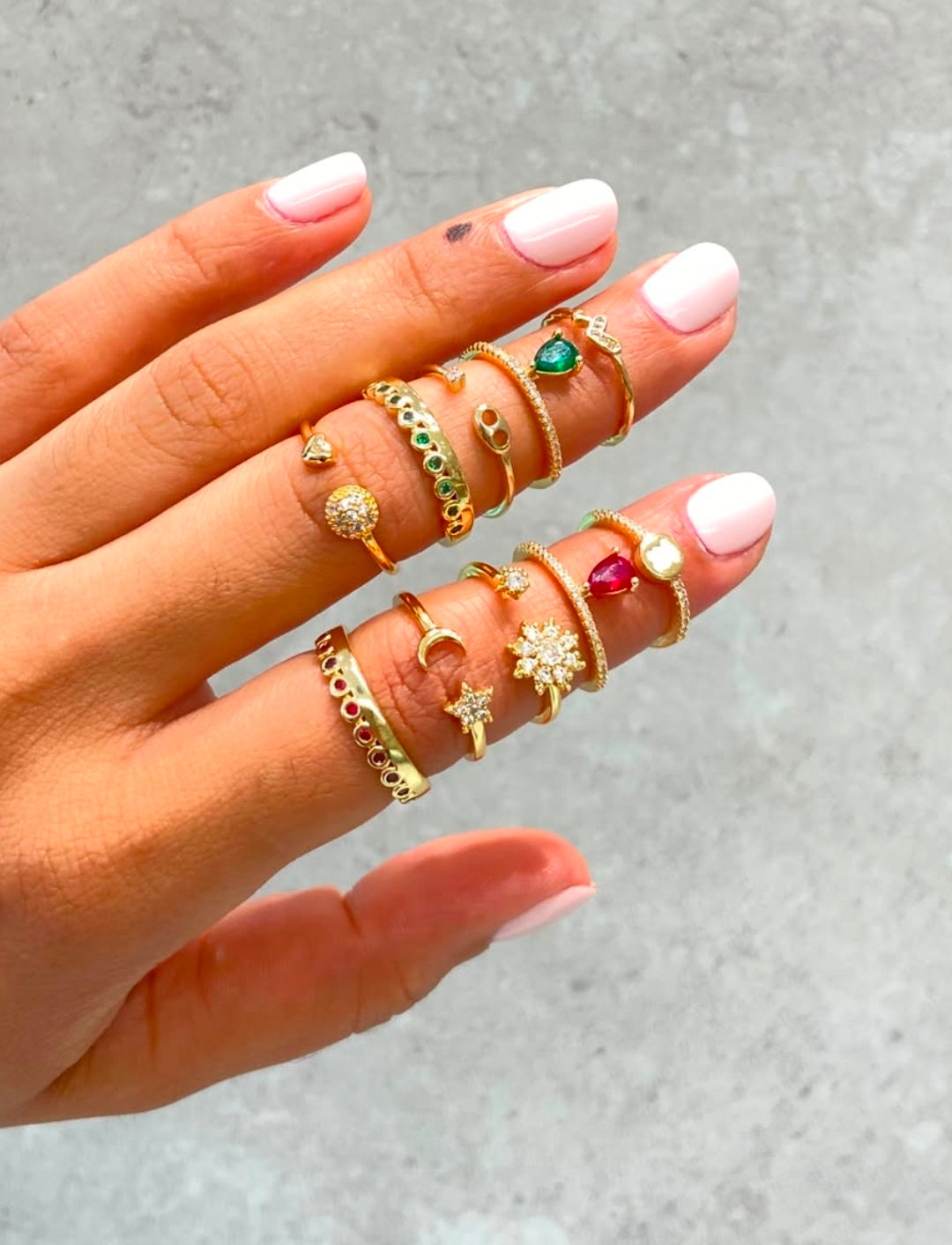 Variedades de anillo todo size con baño de oro, escribir para decir cual va a comprar, va a recibir uno por $280.          Gracias por su compra.
