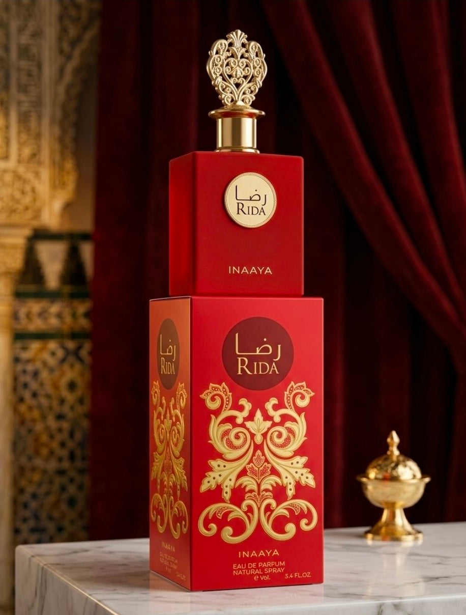 Inaaya Rida Red (Eau de Parfum) es una fragancia de origen árabe caracterizada por un perfil cálido, especiado, floral y balsámico, diseñada especialmente para destacar con sensualidad y elegancia. El nombre "Rida" evoca una sensación de paz inter