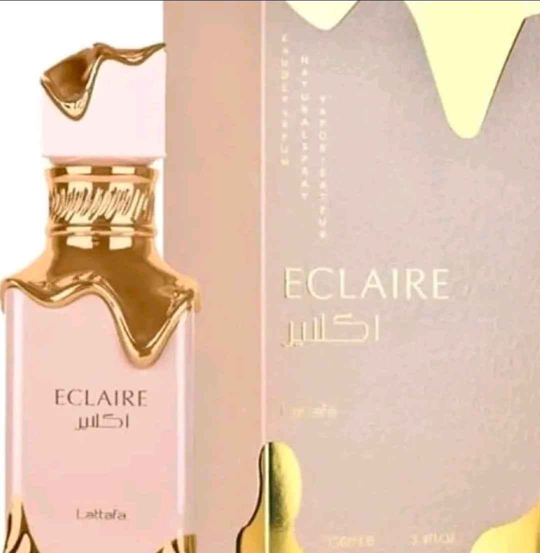 Eclaire de la prestigiosa marca de perfumería árabe Lattafa Perfumes. Es una fragancia de la familia olfativa Floral Frutal Gourmand sumamente popular por su perfil aromático dulce, cremoso y achocolatado.100% Original.