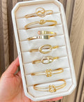 Variedades de bracaletes con baño de oro $450 cada uno