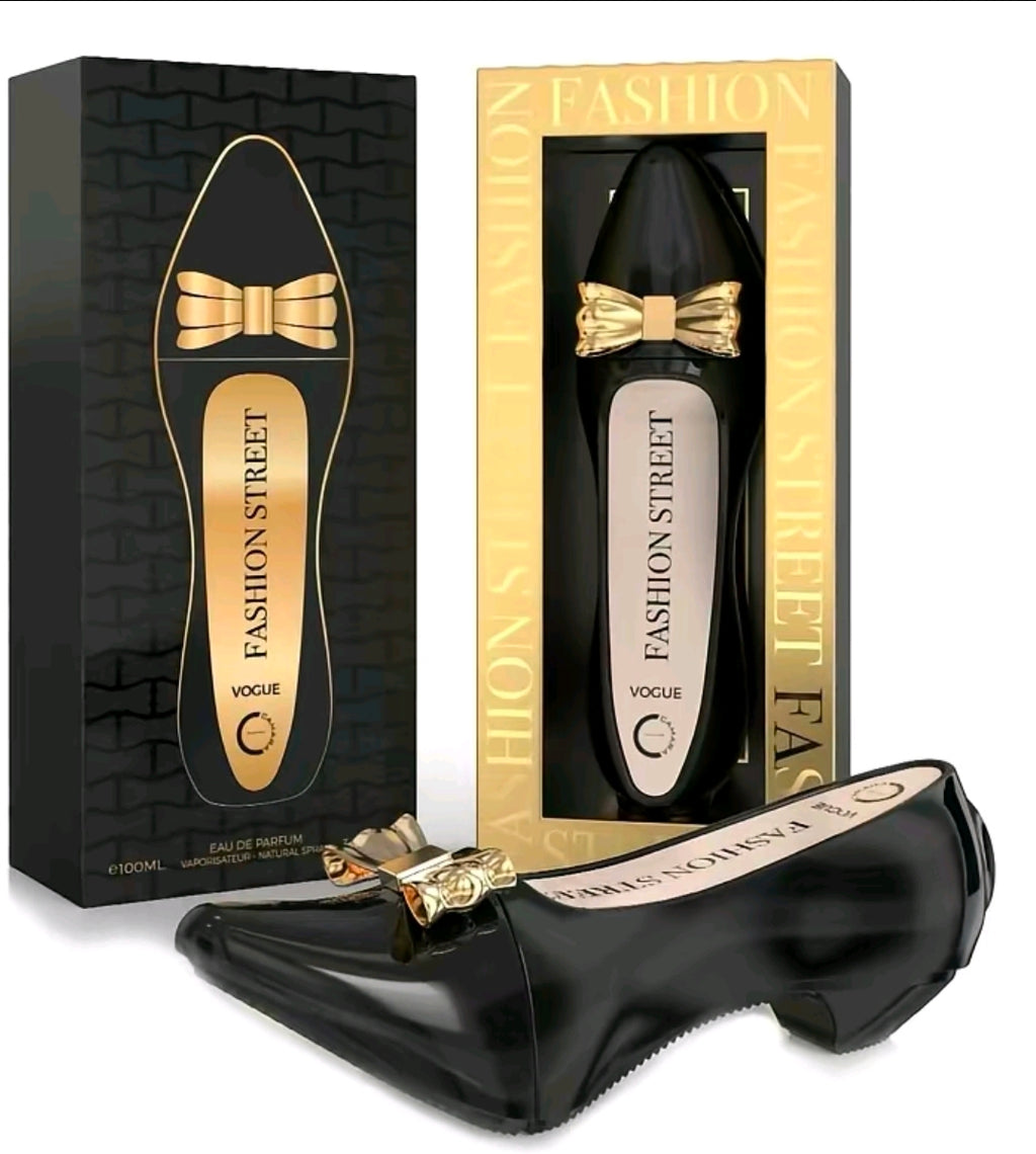 Fashion Street Vogue de Camara Perfumes es un Eau de Parfum de 100 ml,  diseñado exclusivamente para mujeres. Es un aroma de la familia Floral Gourmand, ideal para mujeres que disfrutan de combinaciones dulces, sensuales y cremosas. 100 % Original.