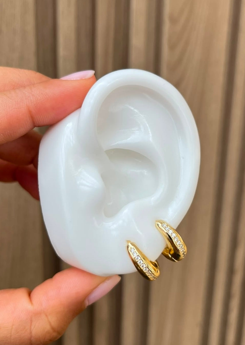 Argollas pequeñas con baño de oro. $290 cada una
