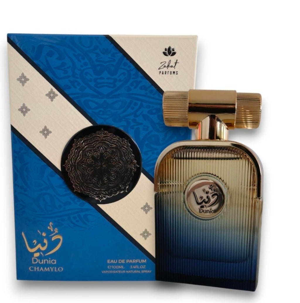 Zakat Dunia Chamylo (Eau de Parfum – 100ml)A qué huele?: Una mezcla adictiva de arándanos jugosos, canela, madera de cedro y un fondo limpio de gamuza. Para hombre