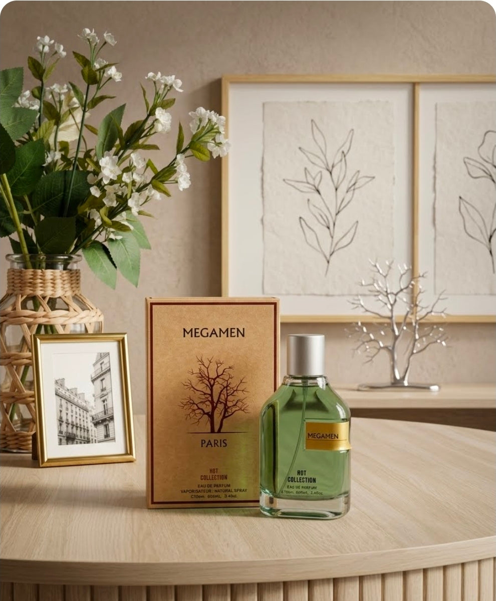Megamen Paris (BST Collection), una fragancia inspirada directamente en el perfil aromático y estético del famoso perfume nicho Megamare de Orto Parisi.   Aportan una apertura sumamente fresca, marina y cítrica. Inspiración
