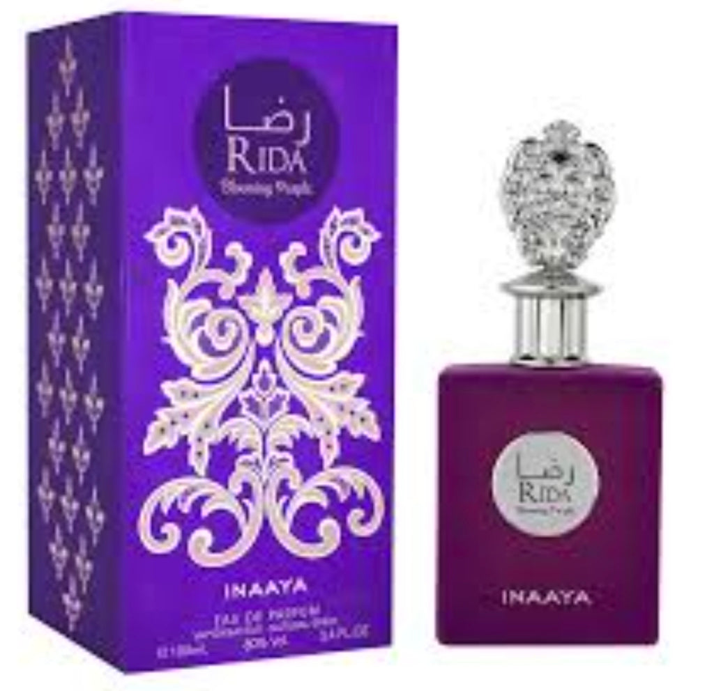 Rida Blooming Purple de Inaaya es una fragancia de la familia olfativa Floral Frutal Gourmand que evoca una sensación de pura satisfacción, elegancia y encanto magnético. Diseñado para quienes buscan un aroma sofisticado pero con un toque jugoso.💜✨️