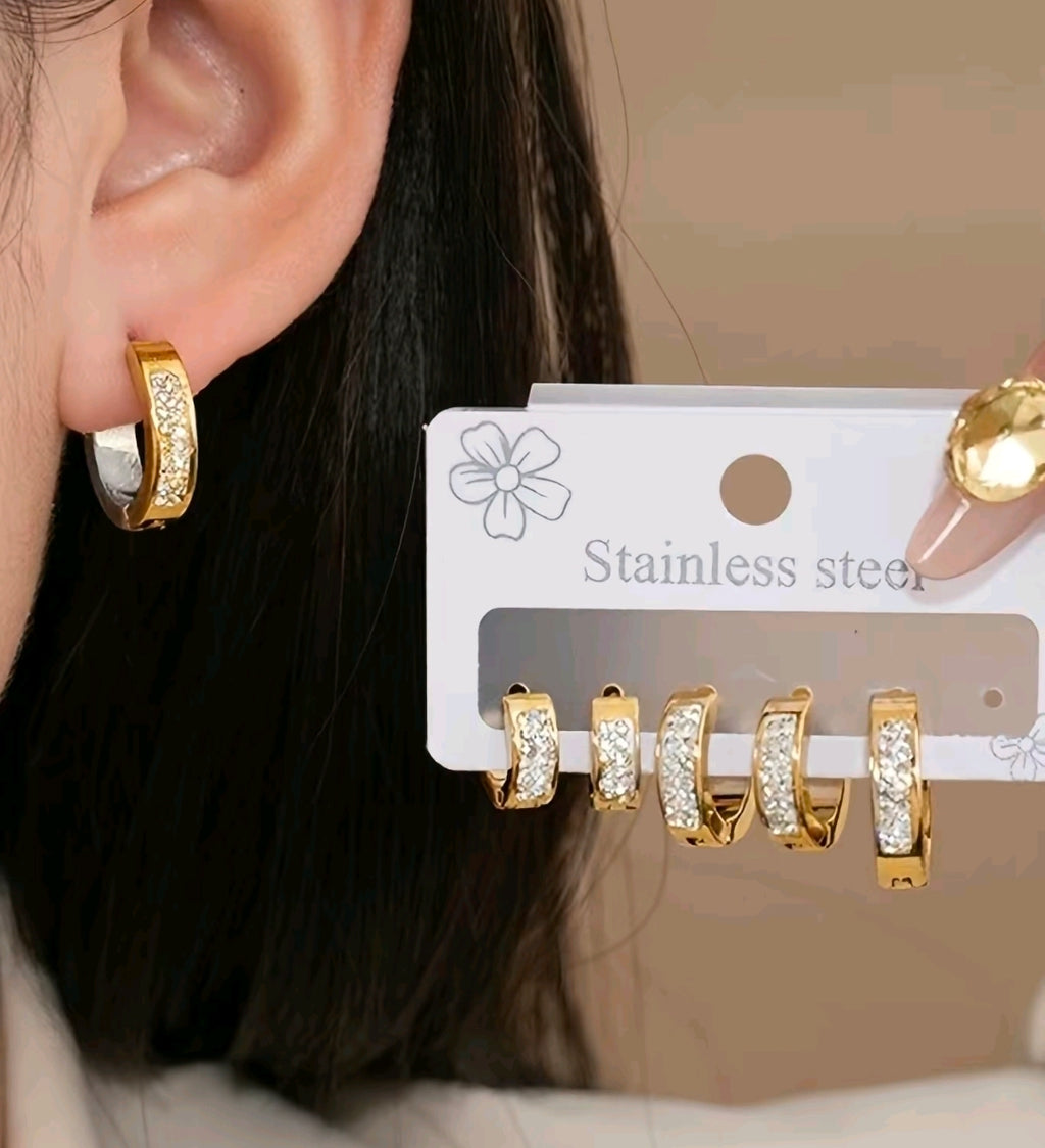 “Exquisito set de 3 pares de aretes de aro para mujeres, aretes tipo aro, aretes geométricos y aretes redondos tipo huggie con cierre de bisagra.”