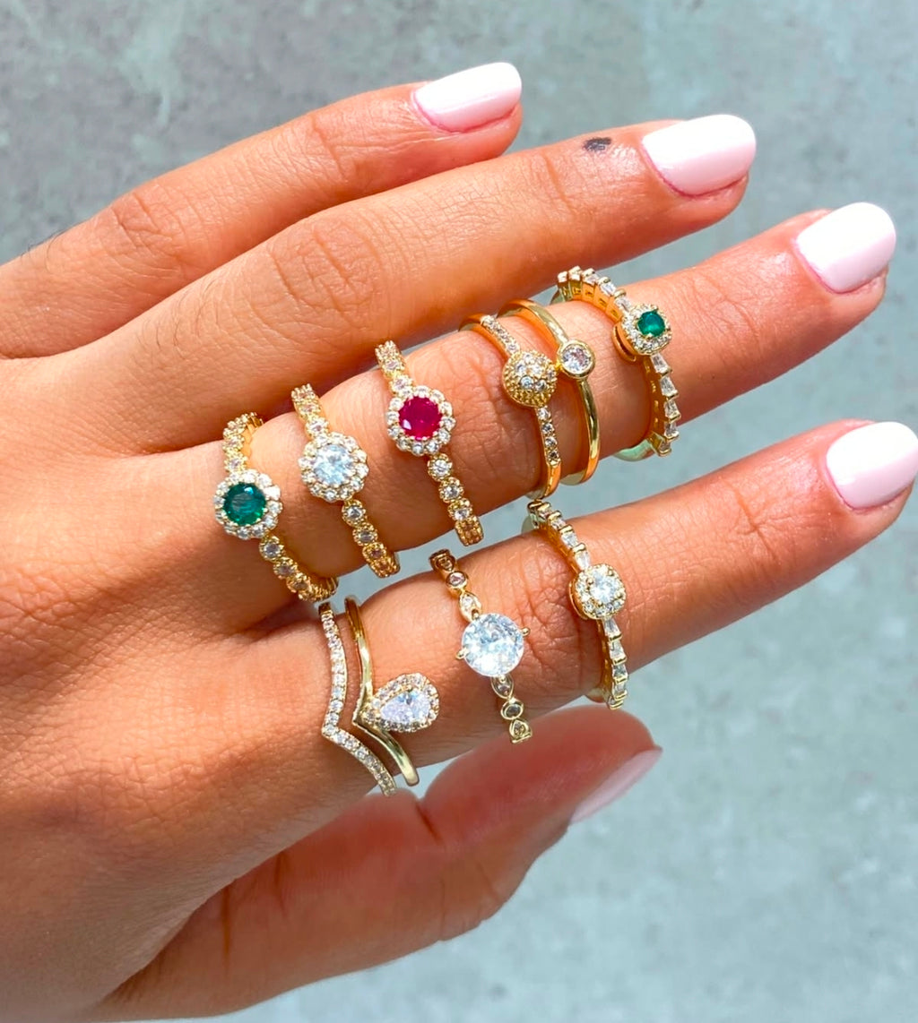 Variedades de anillo todo size con baño de oro, escribir para decir cual va a comprar, va a recibir uno por $280.          Gracias por su compra.