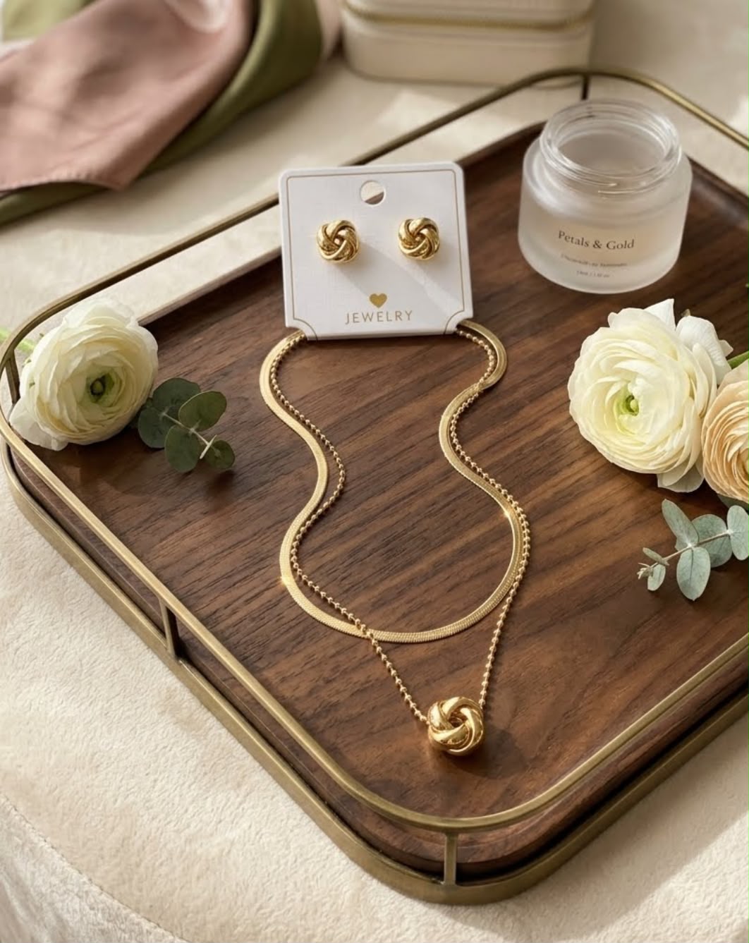 Cadena para mujer con baño de oro.