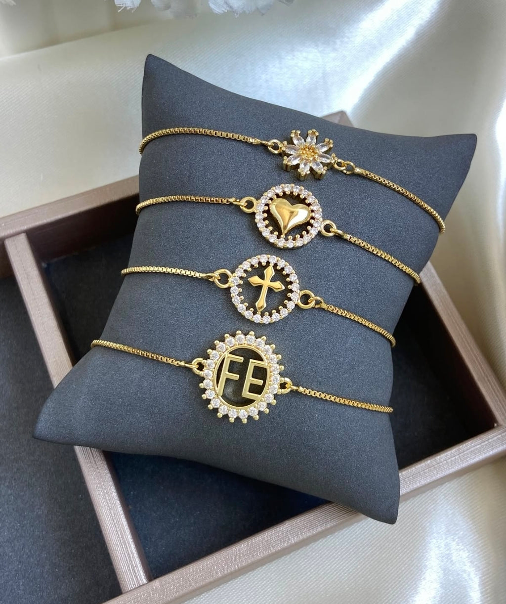 Variedades de guillos en baño de oro $280 cada uno