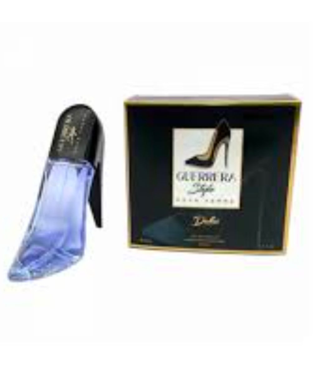 Guerrera Style Pour Femme de la marca Dubai Essences. Es una fragancia diseñada para mujer.Este perfume es una alternativa directa o "dupe" inspirado en el icónico y lujoso aroma de Good Girl de Carolina Herrera. Inspiración