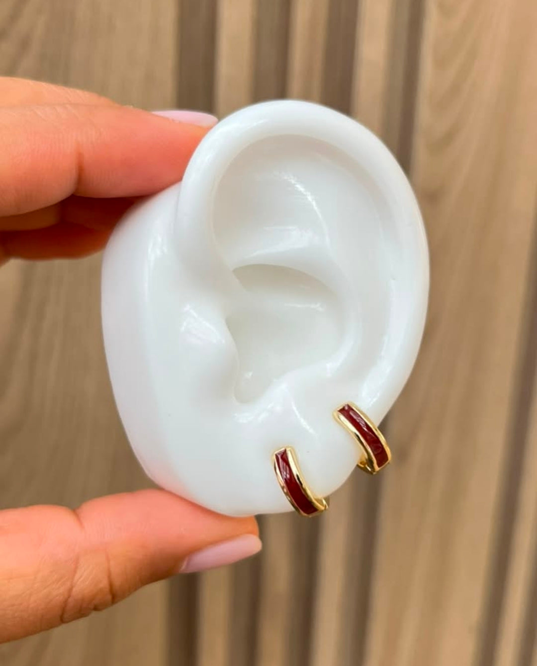Argollas pequeñas con baño de oro. $290 cada una