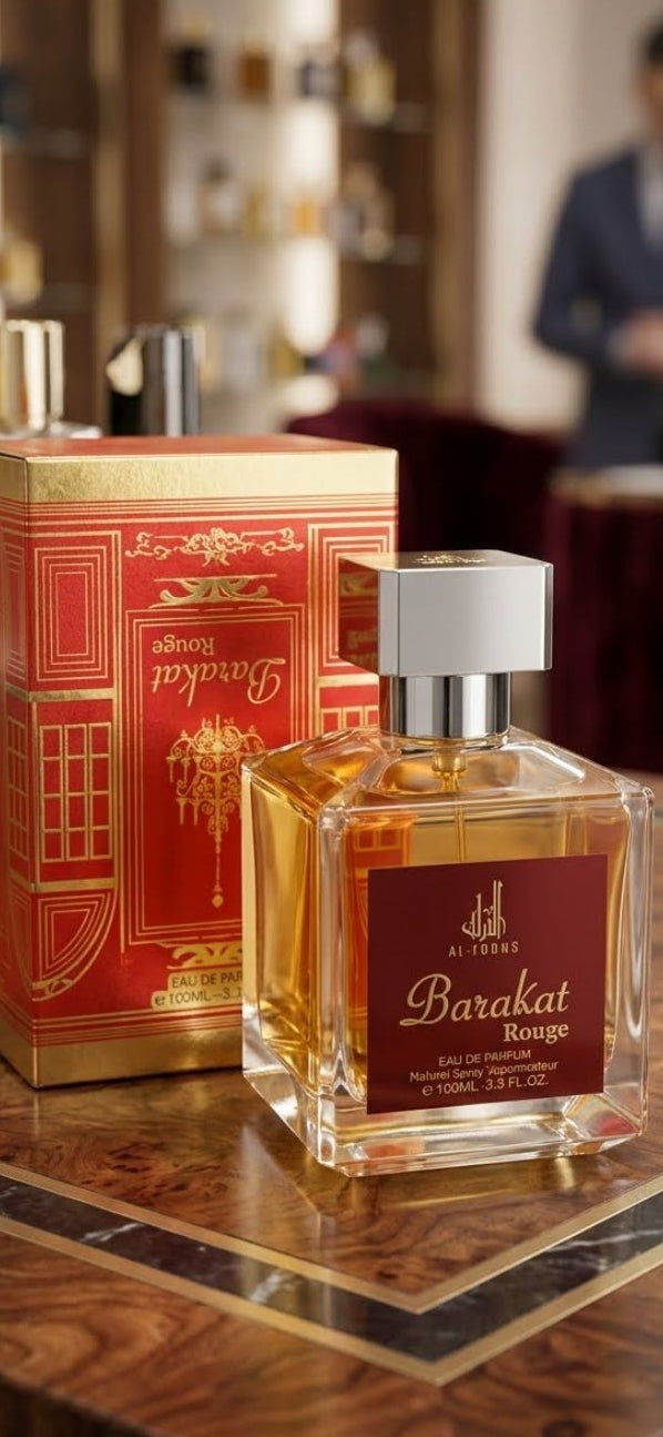 Predominantemente dulce y ambarada. Se caracteriza por tener un dulzor muy particular que muchos usuarios describen como un aroma a algodón de azúcar refinado o azúcar tostada, el cual se equilibra con notas especiadas y maderas limpias. Inspiración