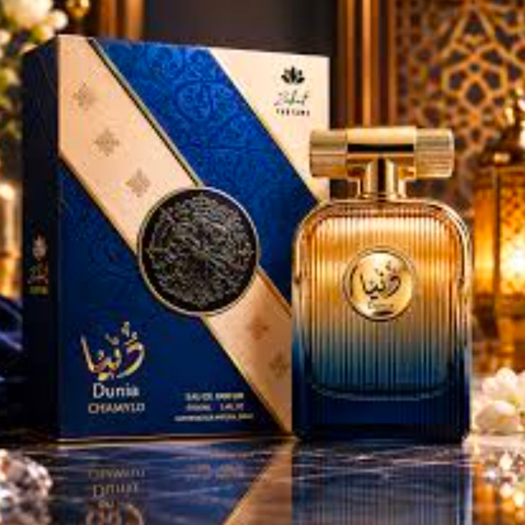 Zakat Dunia Chamylo (Eau de Parfum – 100ml)A qué huele?: Una mezcla adictiva de arándanos jugosos, canela, madera de cedro y un fondo limpio de gamuza. Para hombre