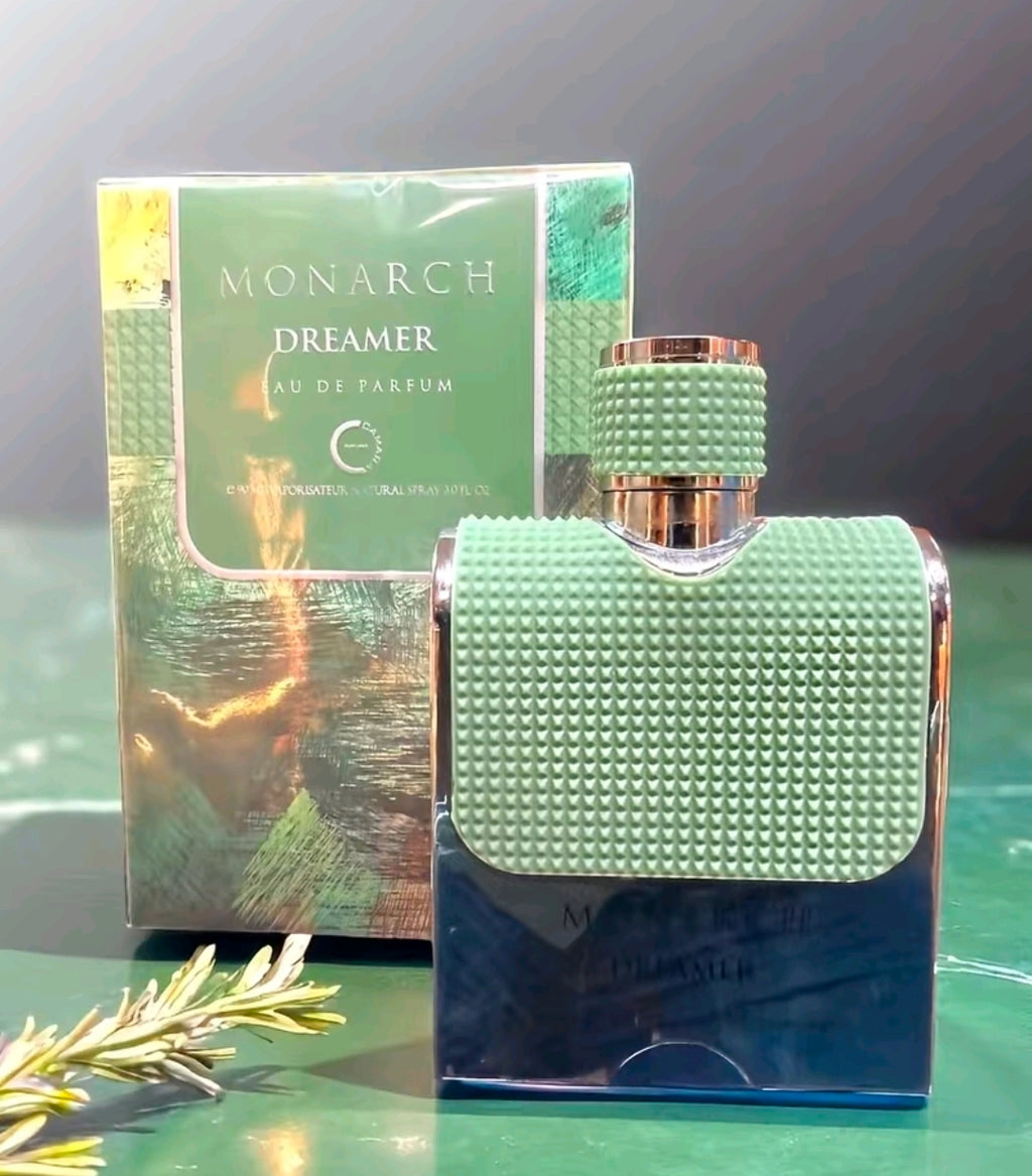 Monarch Dreamer de Camara Perfumes es un Eau de Parfum masculino y unisex de 90 ml (3.0 Oz) que se define por su frescura silvestre, natural y sumamente aventurera. 100% Original.