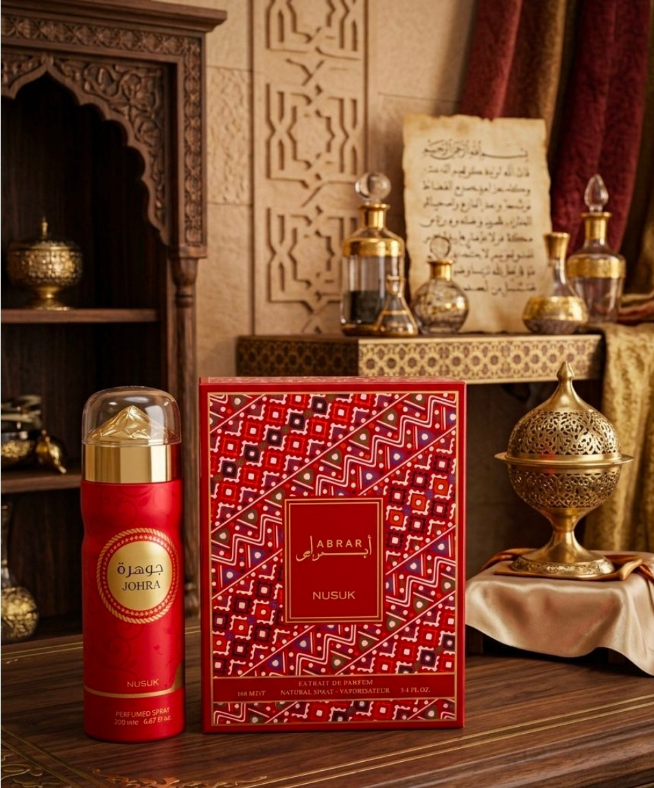 ✨ SET DE PERFUMERÍA ÁRABE DE LUJO – NUSUK ✨
Descubre el poder y la seducción de la alta perfumería de los Emiratos Árabes Unidos con este exclusivo set de regalo, diseñado para quienes buscan una estela inolvidable, sofisticada y de larguísima duración.