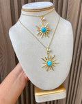 Cadena con larimar y baño de oro $875 cada una, escribir para decir cual quiere. Gracias por su compra.