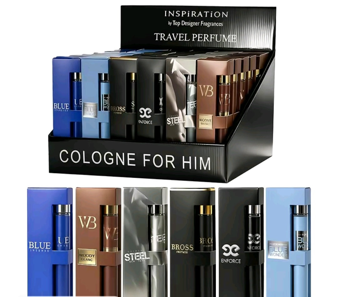 Inspiration by Top Designer Fragrances - Travel Perfume". Consiste en un juego de fragancias masculinas tipo Eau de Toilette presentadas en atomizadores portátiles en formato de tubo (viales de viaje) de 1.18 fl oz (35 ml) cada uno. Inspiración